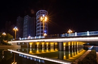 天橋照明亮化工程設(shè)計(jì)，點(diǎn)綴城市夜景燈光