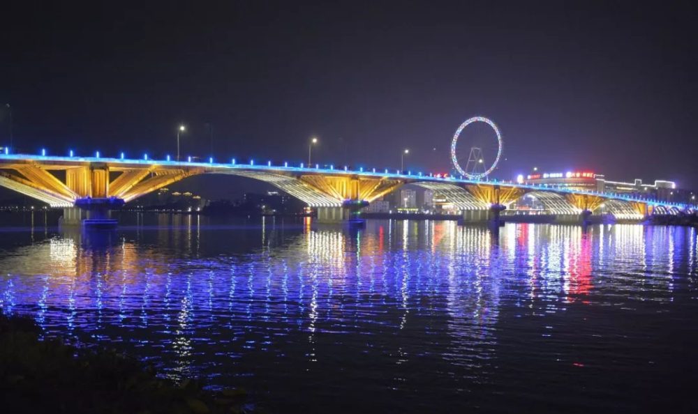 商業(yè)建筑亮化設(shè)計的核心要素是什么？